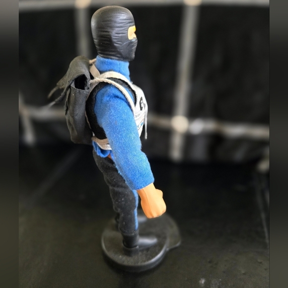 Hasbro '92 GI Joe Snake Eyes Action Figure W/ Stand Backpack 11" EUC Collectible - Picture 6 of 7